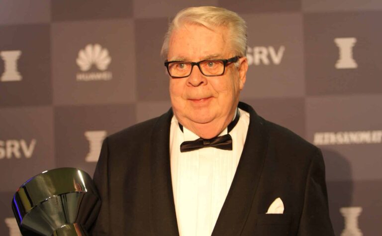 Kalervo Kummolan uskomattomimmat seikkailut: Puoli miljoonaa käteisenä Ruotsin-lautalla Turkuun – yksi kuriireista sammui rahat taskussaan