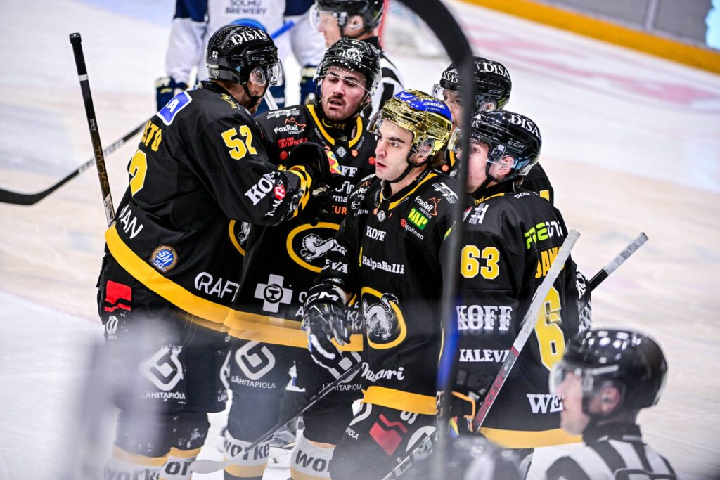 Analyysi: Ryhti palaa Ouluun Karjalaisen opeilla