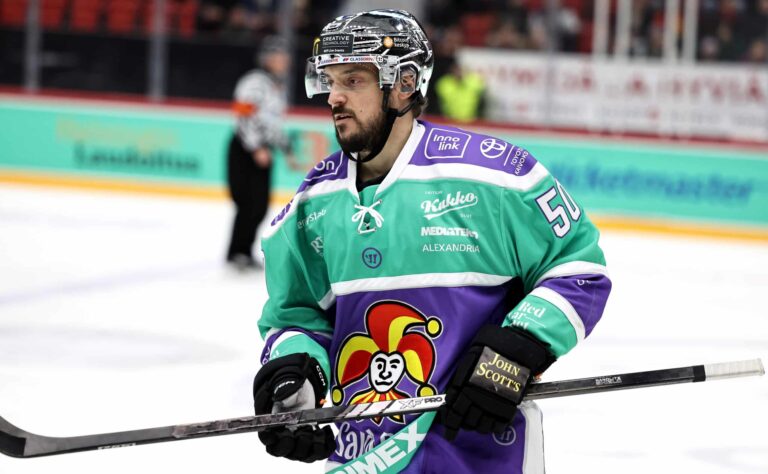 Kultaleijona laukoi suorat sanat Jokereista MTV:llä – ”Siitä tulee kautta aikojen kausi”