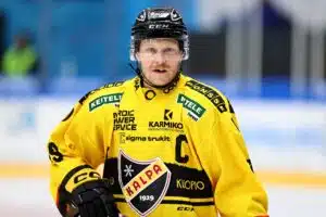 Suomalaisella kiekkolegendalla uusi ja yllättävä tehtävä jääkiekon parissa – ”En ole vielä luvannut”