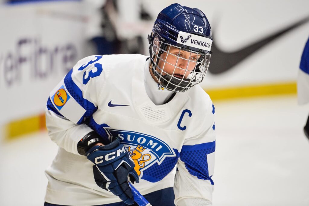 Michelle Karvinen, Naisleijonat