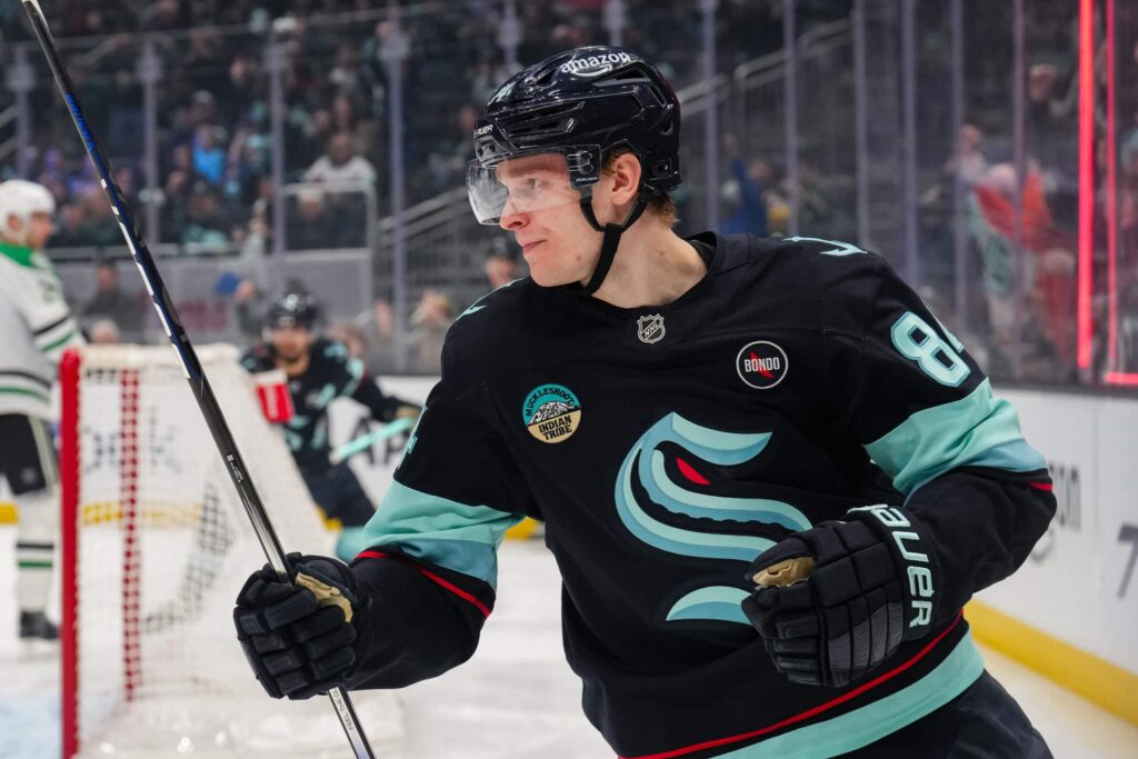 Analyysi: Kaapo Kakolla mahtava tilaisuus Seattle Krakenin paidassa