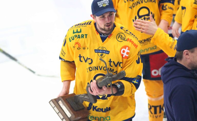 Haastattelu: SHL-mestaruus on Eetu Koivistoisen ensimmäinen yleisön edessä