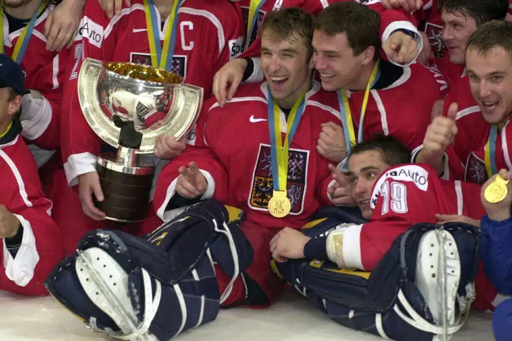 MM-kisat 2001: Leijonien hirmunippu taipui – kirottu jatkoaika!