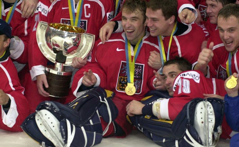 MM-kisat 2001: Leijonien hirmunippu taipui – kirottu jatkoaika!
