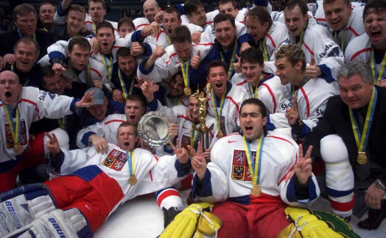 MM-kisat 2000: Edes Vladimir Putin ei pystynyt estämään fiaskoa
