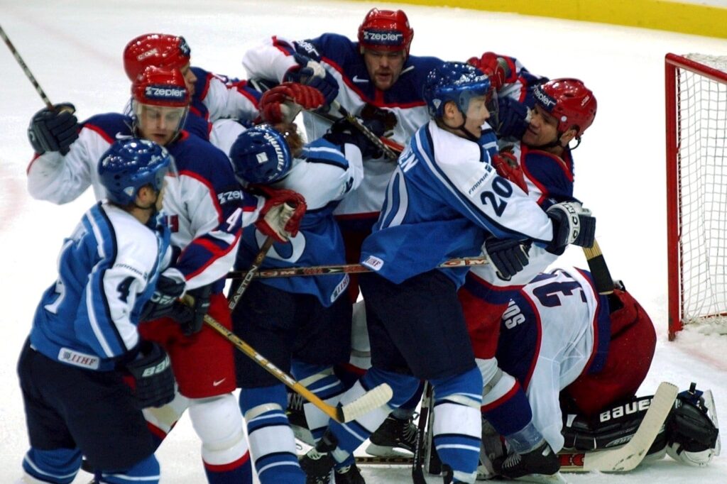 MM-kisat 2002: Slovakian hurmos ja onni, kultainen yhdistelmä Leijonat, Suomi-Venäjä, MM-välierä 2002