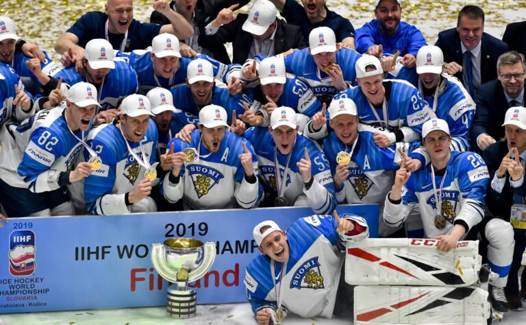 Haastattelu: MM-selostaja muistuttaa Leijonien sensaatiokullasta – ”Nyt on vähän samaa kuin 2019”