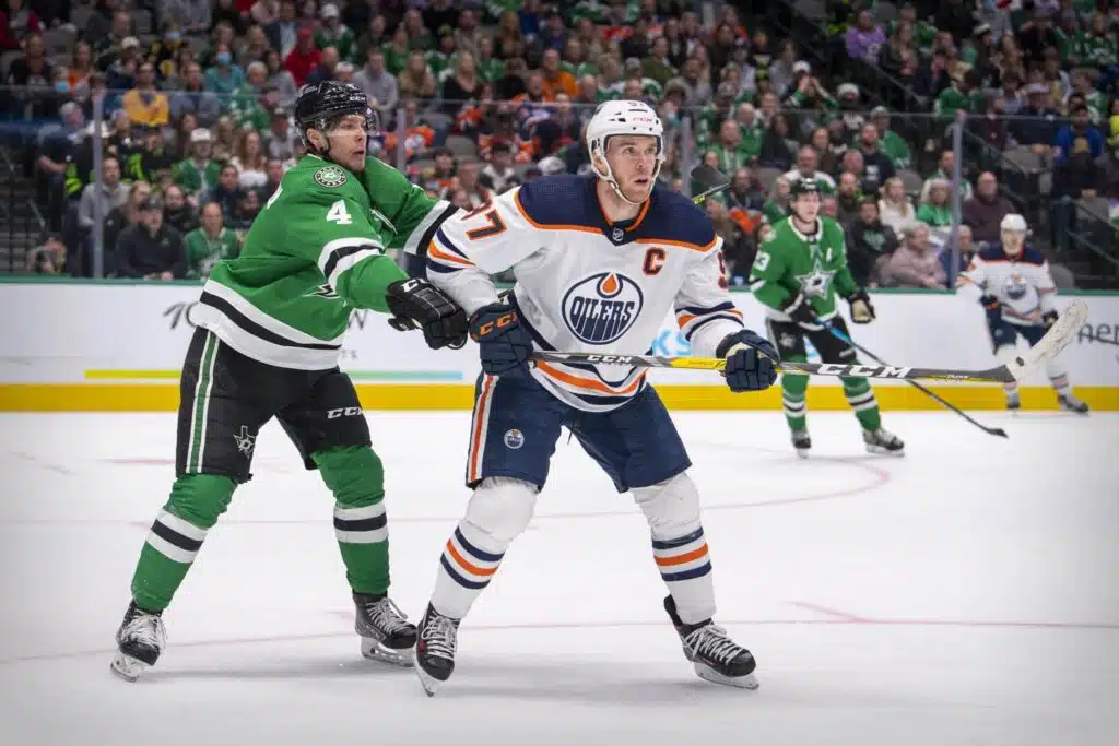 Näkökulma: Miro Heiskanen ratkaisevaan rooliin pysäyttämään Edmontonin tähti