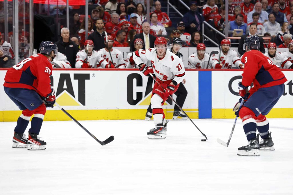 Analyysi: Vain ihme pysäyttää Floridan matkalla Stanley Cup -finaaleihin Andrei Svechnikov
