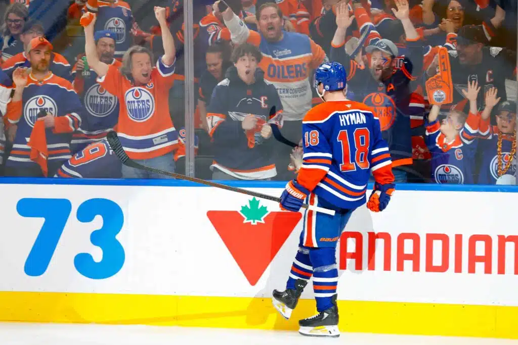 Analyysi: Tätä Edmonton Oilersin tähtihyökkääjän loukkaantuminen tarkoittaa