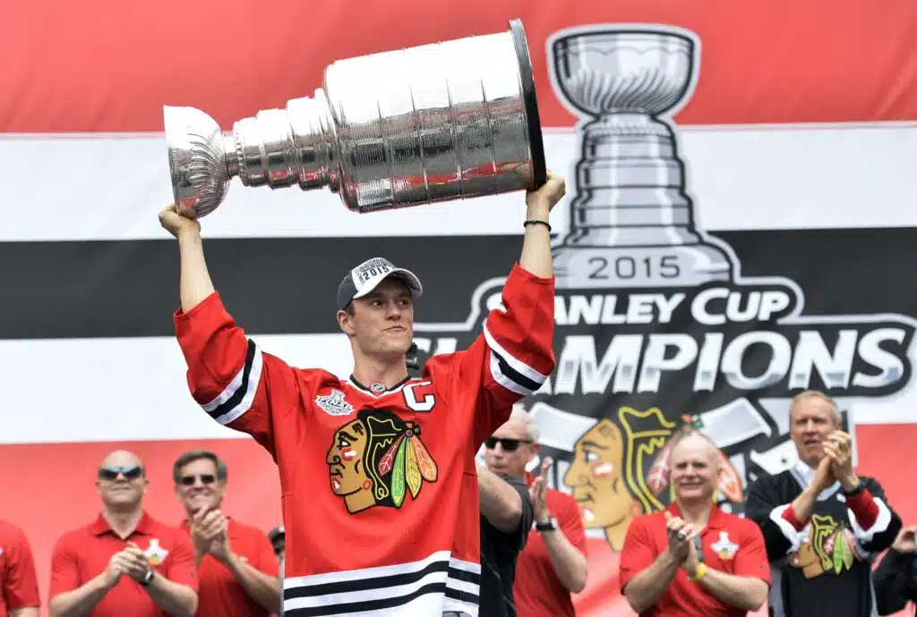 Himoittu Stanley Cup 2015: Chicagon kolmas kiinnitys 5 vuoden sisään – Teräväinen ja Timonen mestareiksi