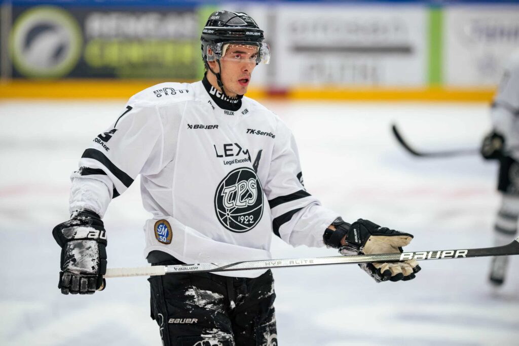 Analyysi: Palloseura kohti pudotuspelejä - Toni Söderholm on uutena seriffinä kaupungissa Oliver Lauridsen TPS:n vieraspaidassa