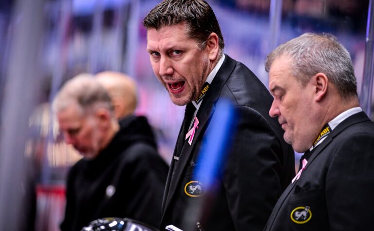 Mestarivalmentaja tuntee syyllisyyttä kollegan potkuista – ”Paska fiilis”