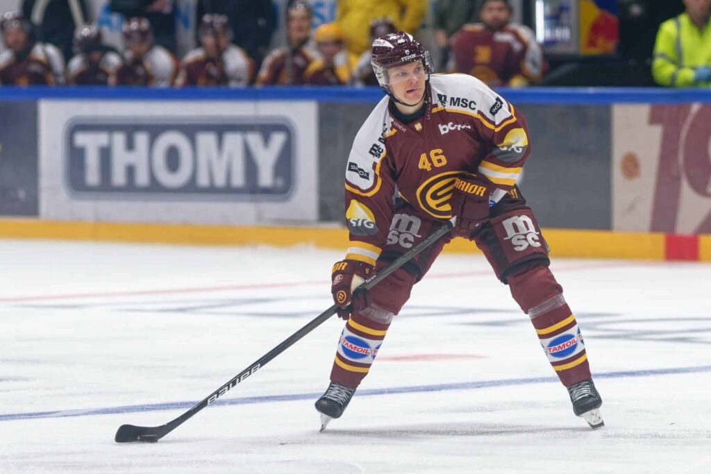 Tähtipakin koko kroppa kramppasi, kun Suomen MM-kulta varmistui – "Taas saa kuunnella noita 'Puljun' juttuja" Vili Saarijärvi