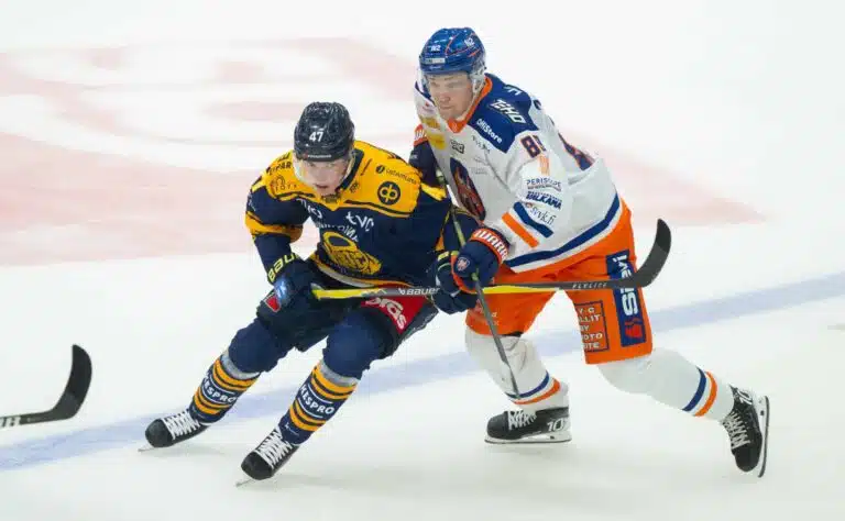 Näkökulma: Tapparan huippulupaus Oliver Suvanto, 17, opettaa meille kolme asiaa – nämä asiat jokaisen lätkäfaijan ja -mutsin pitää ymmärtää