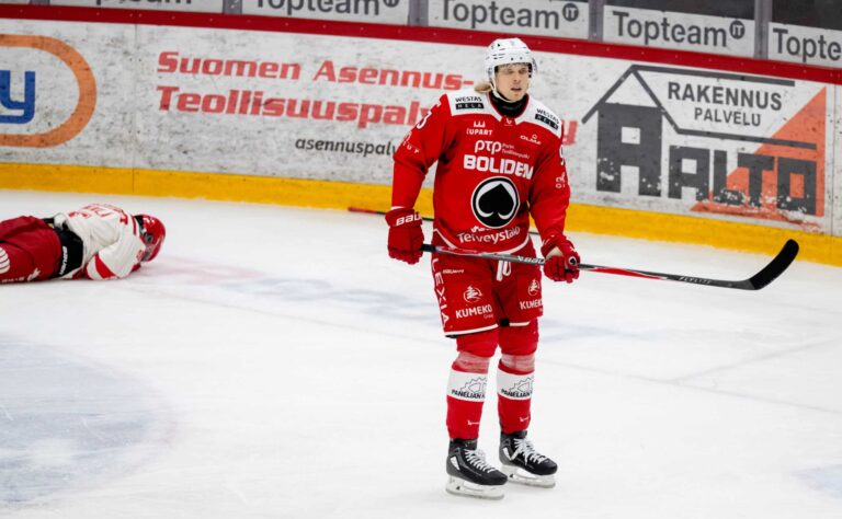 Näkökulma: Bravo! Liigan kurinpito ansaitsee hatunnoston – Mutta miten tuomarit voivat vetää toistuvasti niin vihkoon?