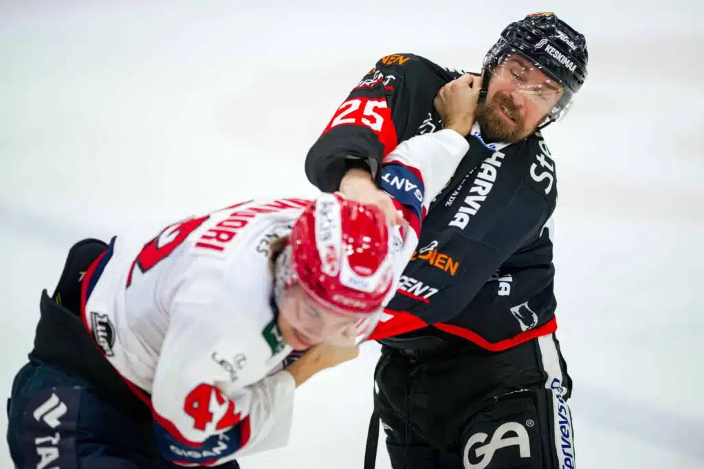 Näkökulma: Liigan kohutuomion taustalla oli täysin tyylitön teko – IFK-juniori mokasi pahasti