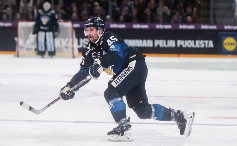 Haastattelu: Leijonien tähtipuolustaja ei spekuloi olympialaisilla – toivoo Suomen pakkien ottavan isompaa roolia NHL:ssä