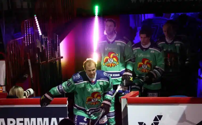 Analyysi: Jokerit dominoi Suomen pääsarjakiekkoa Mestiksestä käsin Analyysi: Jokerit dominoi Suomen pääsarjakiekkoa Mestiksestä käsin