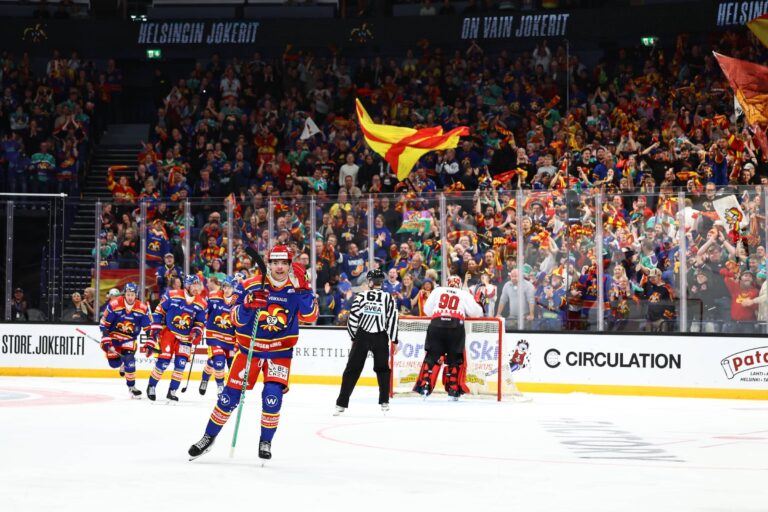 Näkökulma: Ylivoimainen Jokerit ei kiinnosta ketään – taaperrus yhtä ottelusarjaa vaille valmis