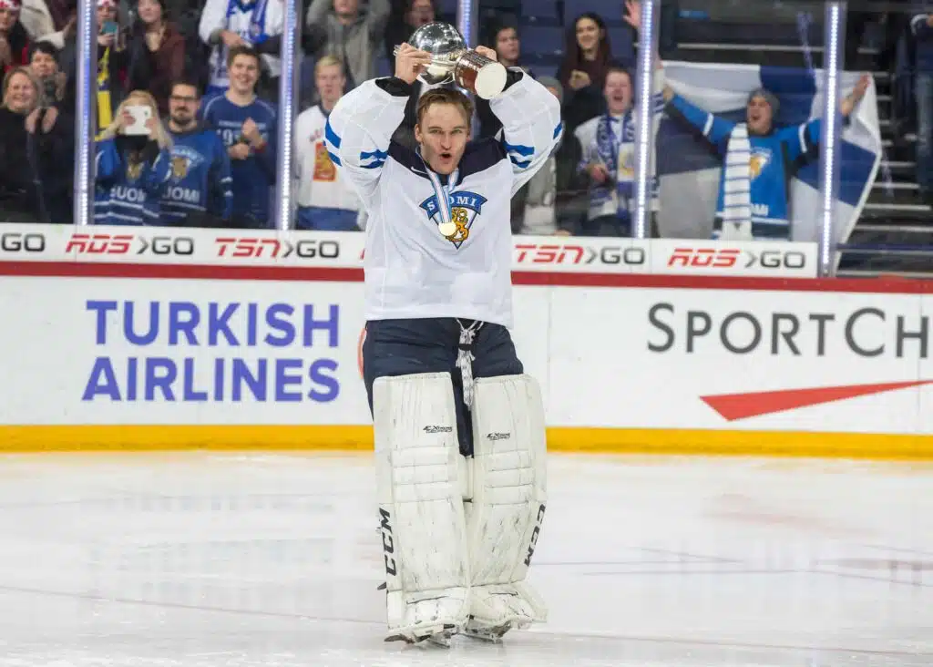 ”Keskiyöllä koneen ruumassa toiselle puolelle mannerta” – Kultaleijonan ura on täynnä uskomattomia käänteitä