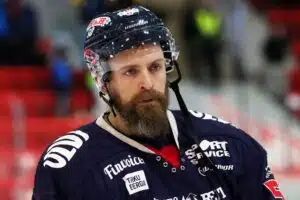 SK: Rajuja reaktioita Ässien surkeuteen – Häpeää ja ”raikasta palautetta kovaan ääneen”