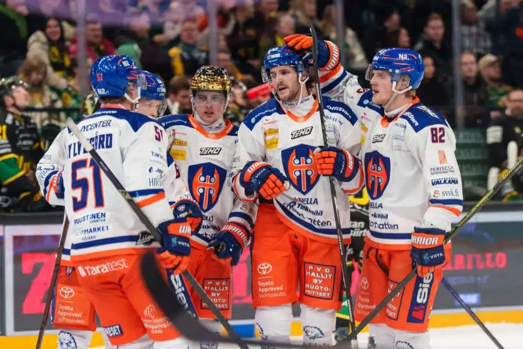 "Euro Hockey Tourin tasoinen joukkue" – Tapparan pelaajille tyly arvio Tappara