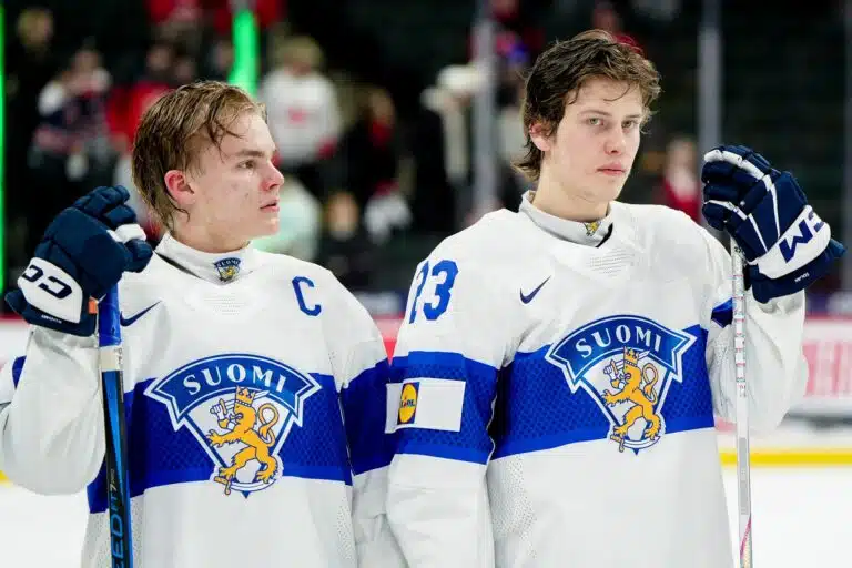 Mikä on kun ei taidot riitä… – Tästä syystä Nuoret Leijonat sai MM-kisoista aivan maksimituloksen
