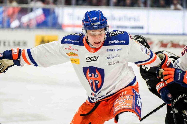 Haastattelu: Suomen superlupaukselta räväkkä arvio NHL:n varaustilaisuudesta