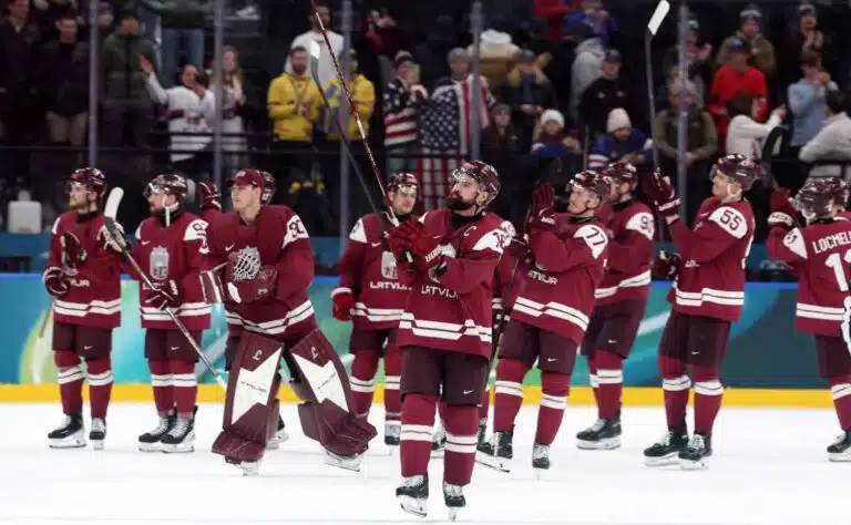 Olympiakiekko: Kruunun kurssi romahtaa? - Latvialla aseet Ruotsin kaatoon Olympiakiekko: Kruunun kurssi romahtaa? – Latvialla aseet Ruotsin kaatoon