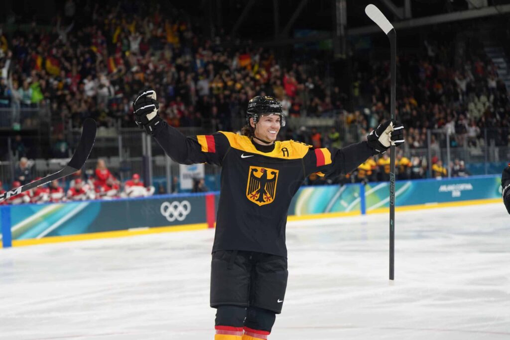 Olympiaennakko: Saksa Leon Draisaitlin johdolla Milanon musta hevonen? Detroit Red Wingsin saksalaispuolustaja Moritz Seider