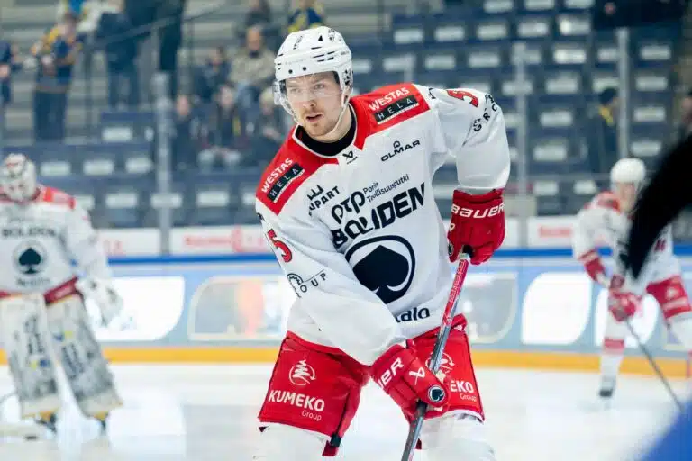 Huojentava tieto jyrätyn Ässä-pakin tilanteesta – ”Rumin taklaus, jonka olen nähnyt”