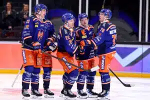 Ismo Lehkonen koki Tapparaa vastaan nöyryytyksen, jota ei unohda – "Se saamarin typerä laulu" Tappara juhlii maalia SM-liigassa